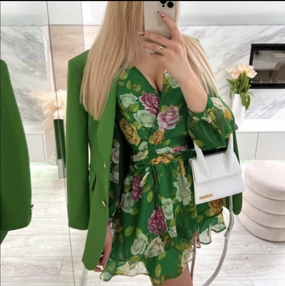 🏵️💚 Zara Mini Floral Dress - Picture 5 of 15